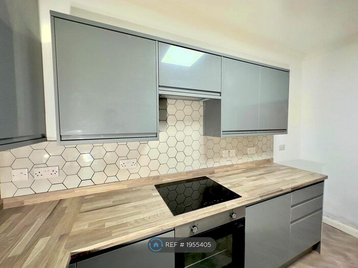 3 Bedroom End Of Terrace House To Rent In Sunnymede Terrace, Askern, Doncaster, DN6