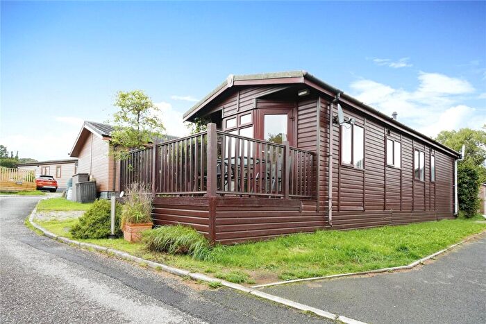 2 Bedroom Chalet To Rent In St. Teath, PL30