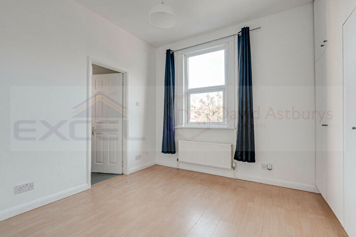 2 Bedroom Apartment To Rent In Salusbury Road, Queens Park, London, NW6
