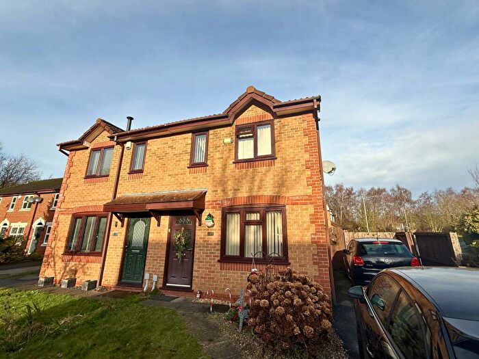 3 Bedroom Semi-Detached House To Rent In Honeysuckle Close, Manchester, M23