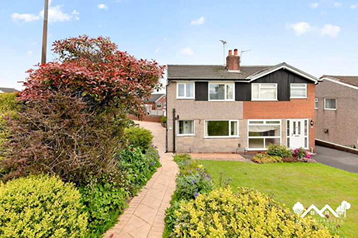 3 Bedroom Semi Detached House For Sale In Openshaw Drive, Blackburn, BB1