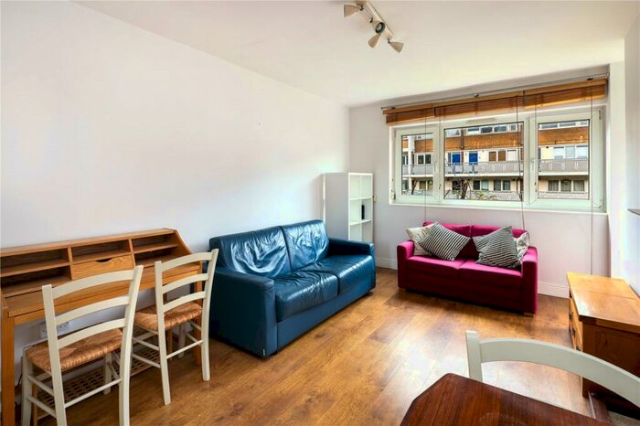 2 Bedroom Flat To Rent In Crispe House, Bryan Street, London, N1