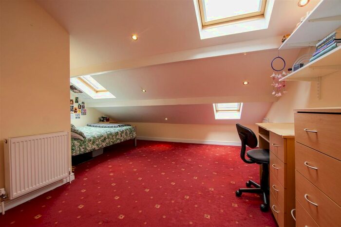 7 Bedroom Property To Rent In Heeley Road, Selly Oak, Birmingham, B29