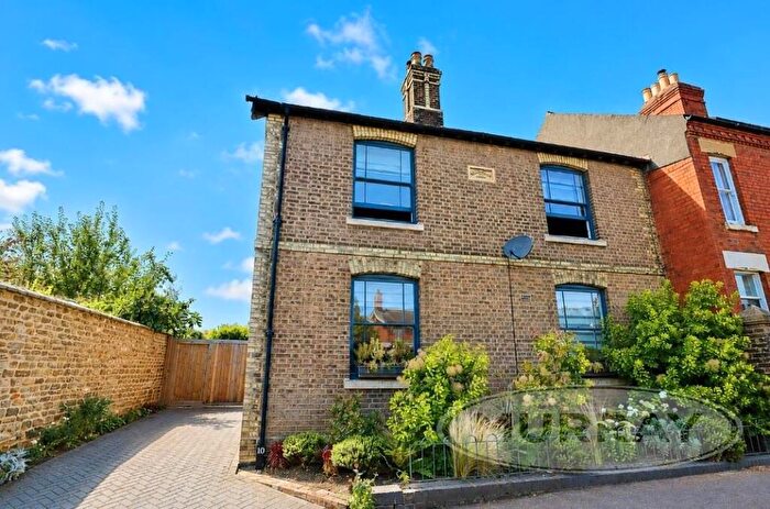 3 Bedroom Semi-Detached House For Sale In Barleythorpe Road, Oakham, Rutland, LE15