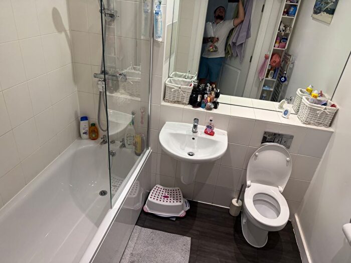 1 Bedroom Flat To Rent In Little Brights Road, Belvedere, DA17