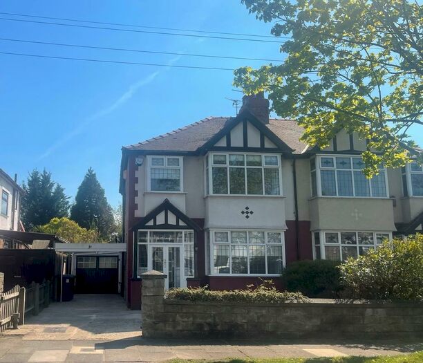 3 Bedroom Semi-Detached House To Rent In Claremont Avenue, Maghull, L31