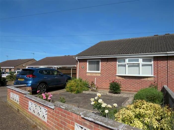 Houses to rent in Bradwell, NR31, Norfolk