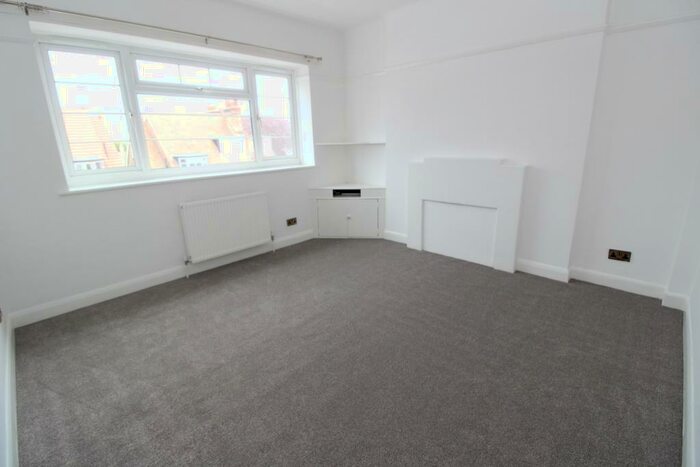 2 Bedroom Apartment To Rent In Belmont Road, Wallington, SM6