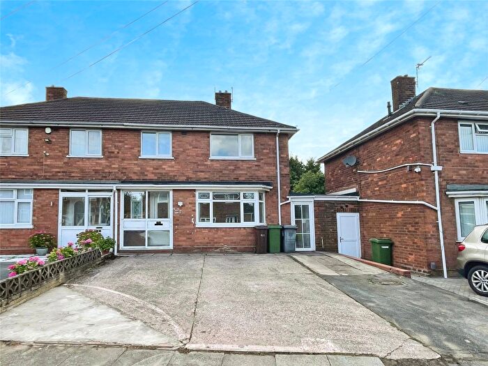 3 Bedroom Semi-Detached House To Rent In Hylstone Crescent, Wolverhampton, West Midlands, WV11