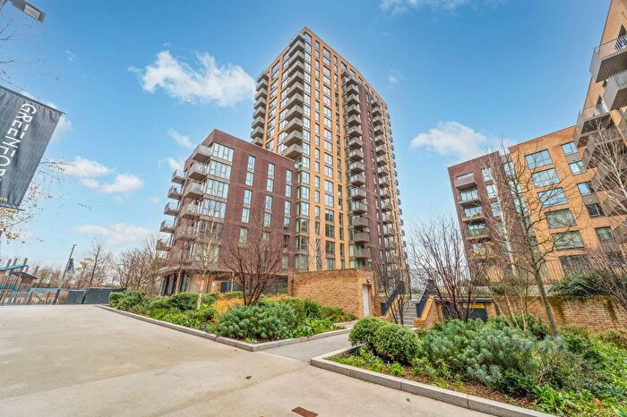 2 Bedroom Flat To Rent In Bakerly Walk, Ealing, Greenford, UB6