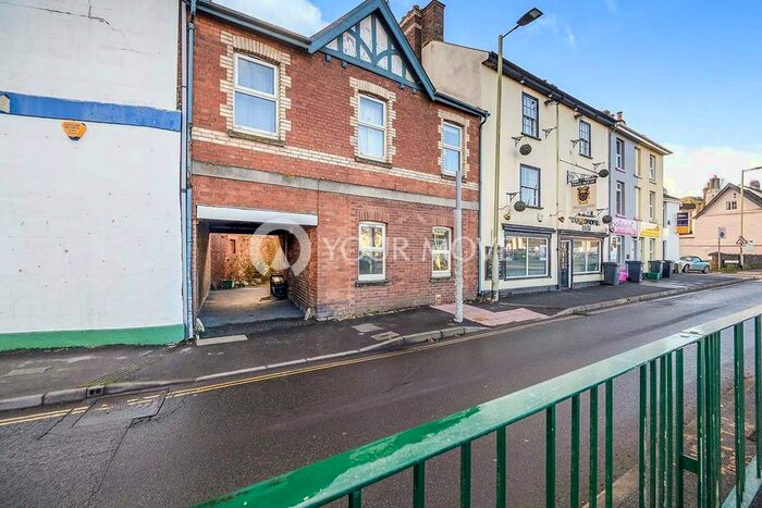 2 Bedroom Flat To Rent In Wolborough Street, Newton Abbot, Devon TQ12