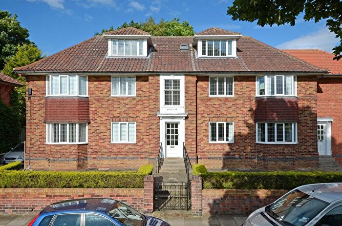 2 Bedroom Flat To Rent In Albemarle Road, South Bank, York, YO23