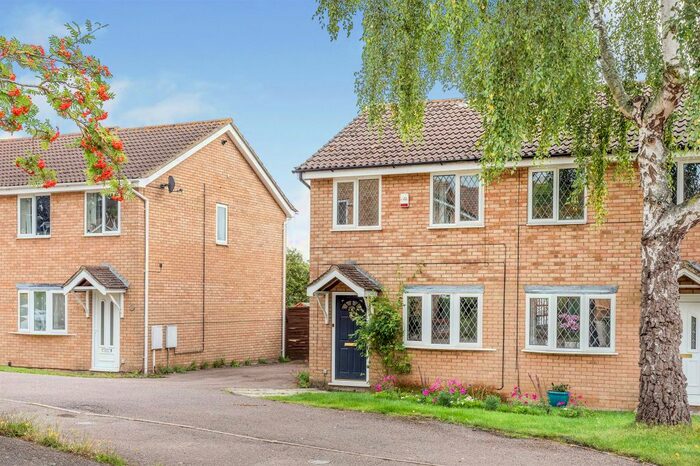 2 Bedroom Semi-Detached House For Sale In Rivetts Close, Olney, MK46