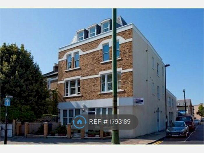 2 Bedroom Flat To Rent In Dalberg Road, London, SW2