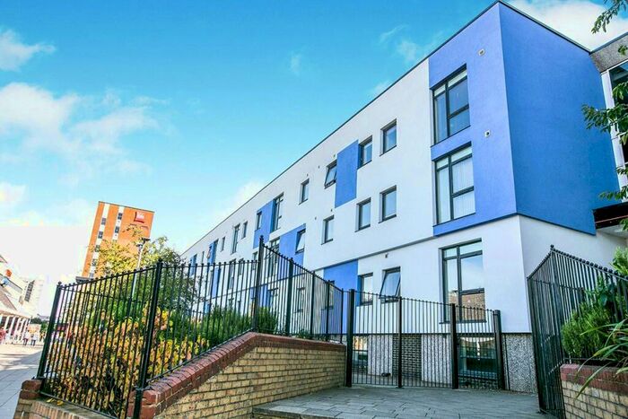 2 Bedroom Flat To Rent In Swingate, Stevenage, Hertfordshire, SG1