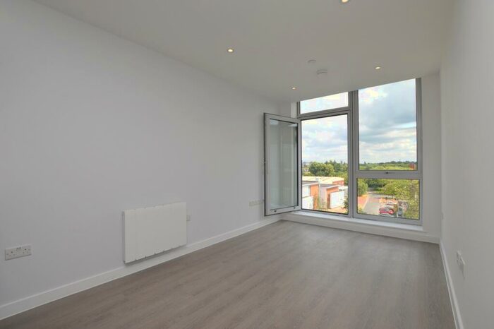 2 Bedroom Flat To Rent In Beckenham Road Beckenham, BR3