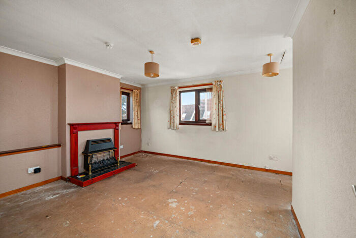 2 Bedroom End Of Terrace House For Sale In Tay Street, DD6