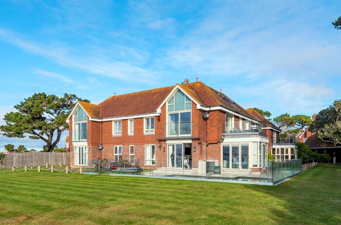 2 Bedroom Flat To Rent In Swordfish Close, Lee-On-The-Solent, Hampshire PO13