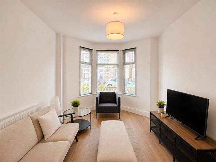 3 Bedroom House To Rent In Wilson Street, Cardiff, CF24