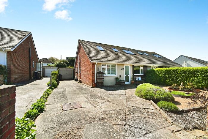 4 Bedroom Bungalow For Sale In Coombe Vale, Saltdean, Brighton, East Sussex, BN2