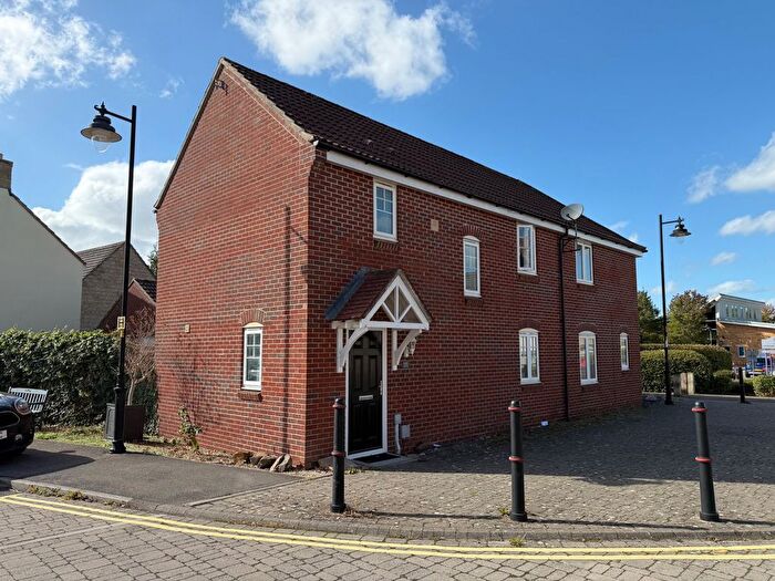 3 Bedroom Semi-Detached House For Sale In Isis Close, Calne, SN11
