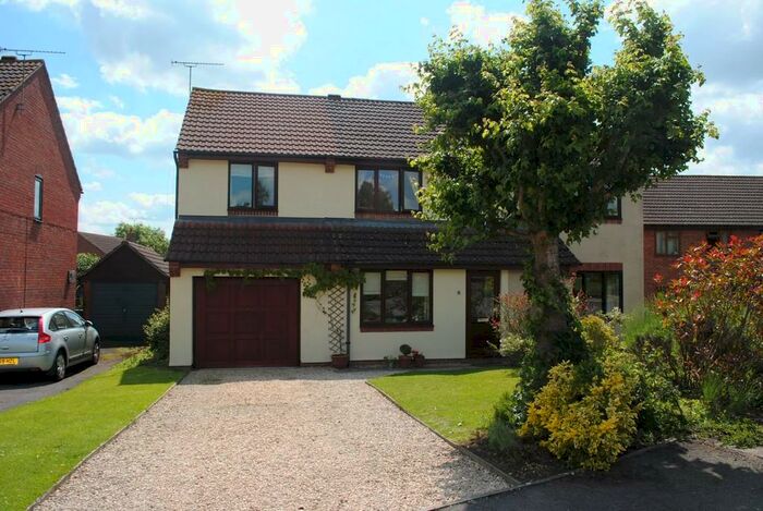 3 Bedroom Semi-Detached House To Rent In John Betjeman Close, SN16