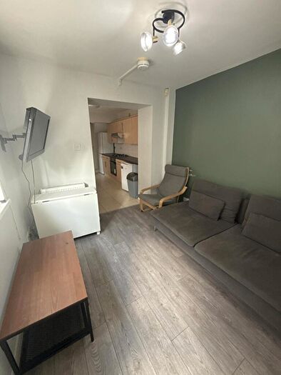 5 Bedroom Terraced House To Rent In Rhymney Street, Cardiff, CF24