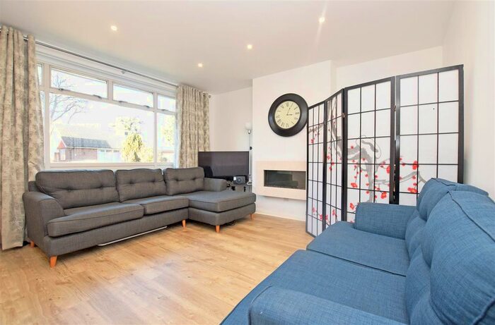 2 Bedroom Semi-Detached Bungalow To Rent In Dukes Close, Hampton, TW12