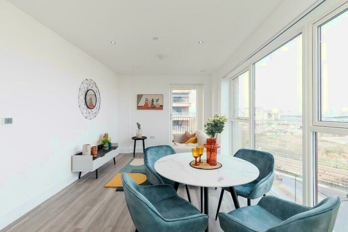 1 Bedroom Flat To Rent In Thames Road, London, E16