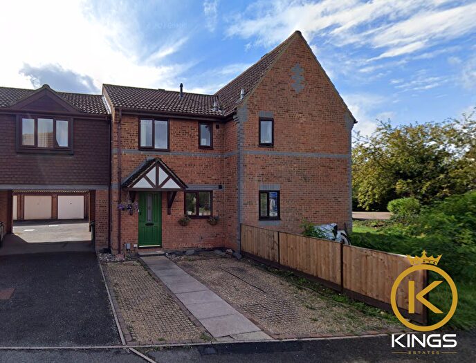 2 Bedroom Semi-Detached House To Rent In Bowers Close, Guildford, GU4