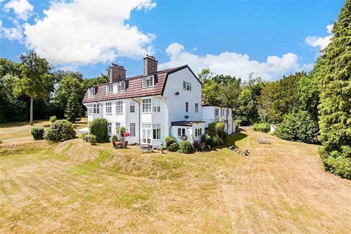 2 Bedroom Maisonette For Sale In Portley Wood Road, Whyteleafe, Surrey, CR3