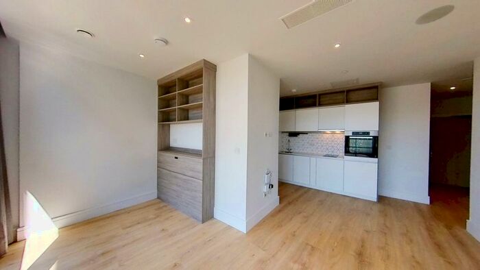 Studio To Rent In Station Road, KT15