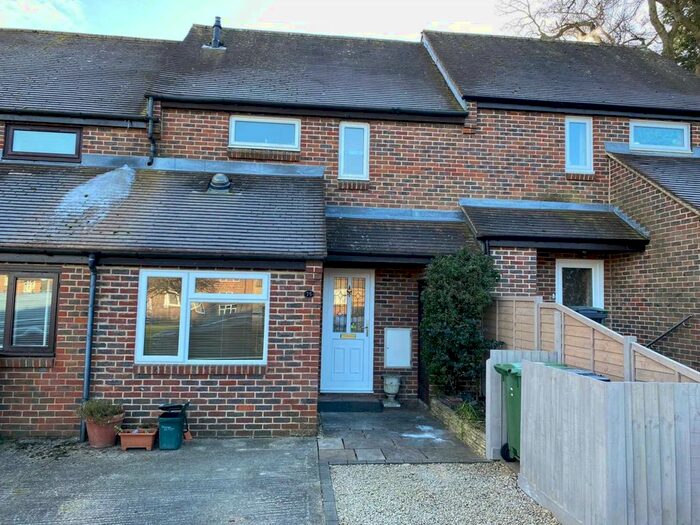 2 Bedroom Terraced House To Rent In The Close, Henley On Thames, RG9
