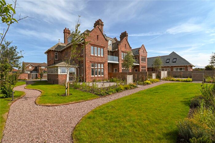 2 Bedroom Apartment For Sale In Stanley Road, Hoylake, Wirral, CH47