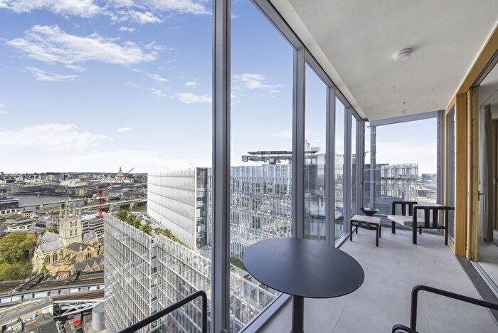 3 Bedroom Flat To Rent In Shard Place, London Bridge Street, SE1