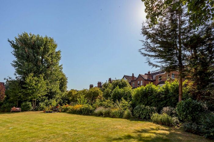 Studio To Rent In Kersfield House, Putney, London, SW15