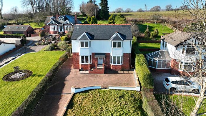 4 Bedroom Detached House For Sale In Wrexham Road, Pentre Bychan, LL14