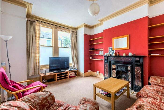 4 Bedroom Property To Rent In Himley Road, Tooting, London, SW17