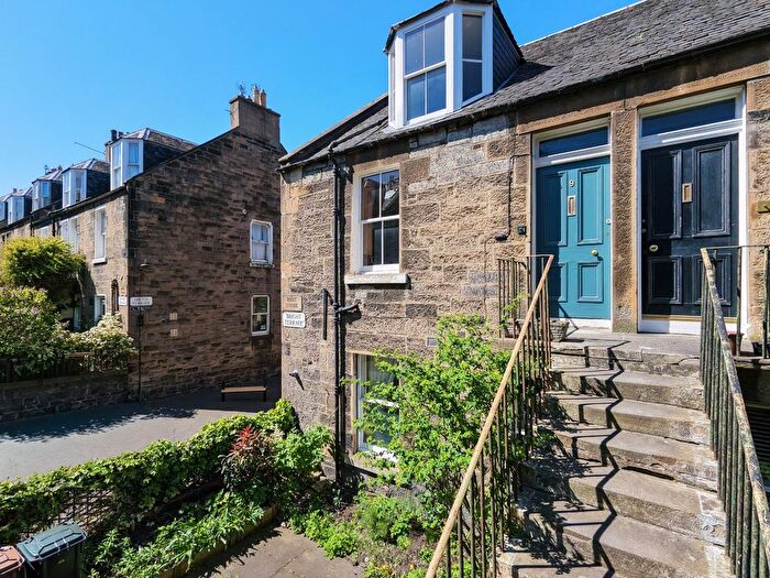 2 Bedroom Maisonette For Sale In Bright Terrace, Edinburgh, EH11
