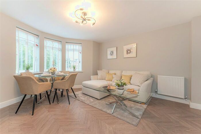 2 Bedroom Flat To Rent In Hillman Drive, London, W10
