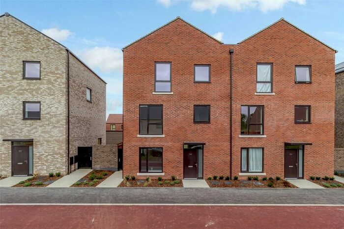 5 Bedroom Semi-Detached House To Rent In Marleigh Avenue, Cambridge, CB5