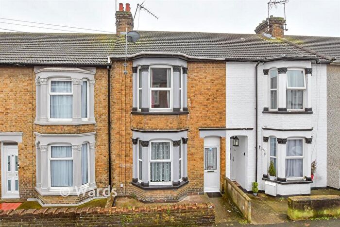 3 Bedroom Terraced House For Sale In Alexandra Road, Sheerness, Kent, ME12