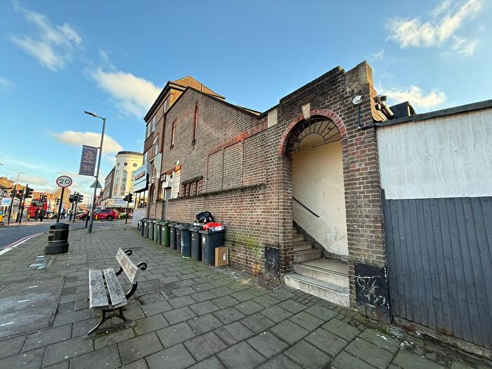 1 Bedroom Flat To Rent In Rayners Lane, Pinner, HA5