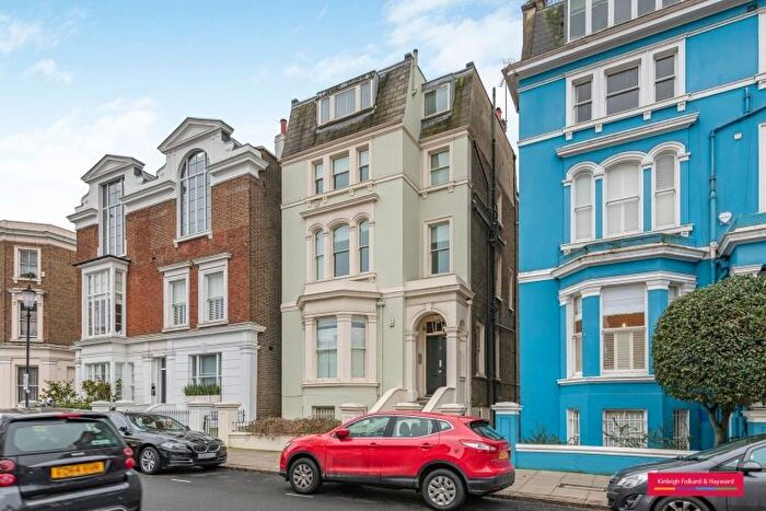 2 Bedroom Flat To Rent In Blenheim Crescent, London, W11