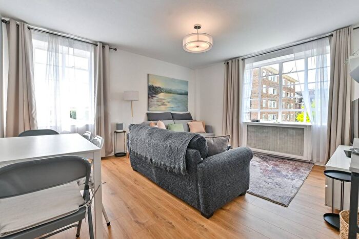 2 Bedroom Flat For Sale In Kingsmill Terrace, St John's Wood, London, NW8