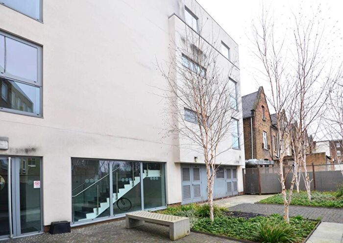 1 Bedroom Flat To Rent In Northchurch Road, Islington, London, N1