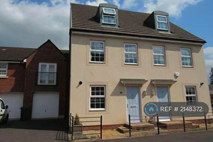 3 Bedroom Semi-Detached House To Rent In Normandy Drive, Yate, Bristol, BS37