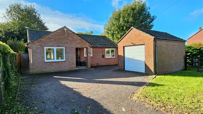 2 Bedroom Detached Bungalow For Sale In Newbury Road, Kingsclere, RG20