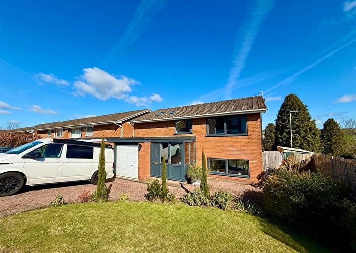 4 Bedroom Detached House For Sale In Chantry Road, Disley, Stockport, SK12