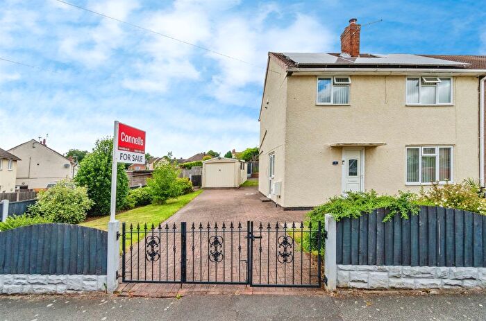 3 Bedroom Semi-Detached House For Sale In Smillie Place, Cannock, WS11
